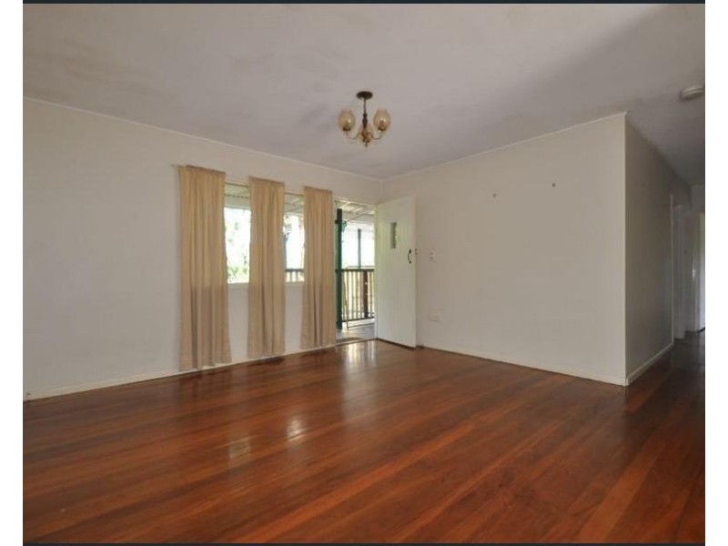 6 Kurrajong Street, Woodridge QLD 4114