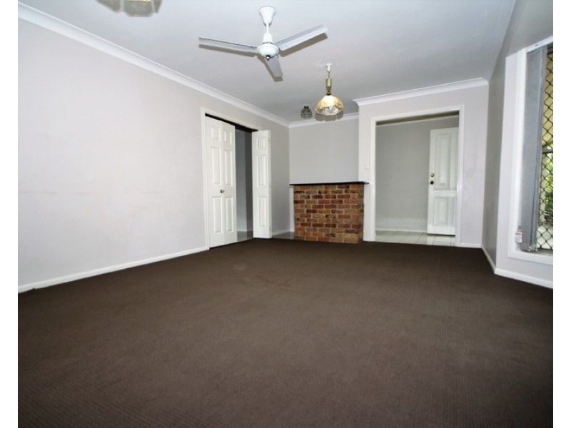 4 Elton Street, Daisy Hill QLD 4127