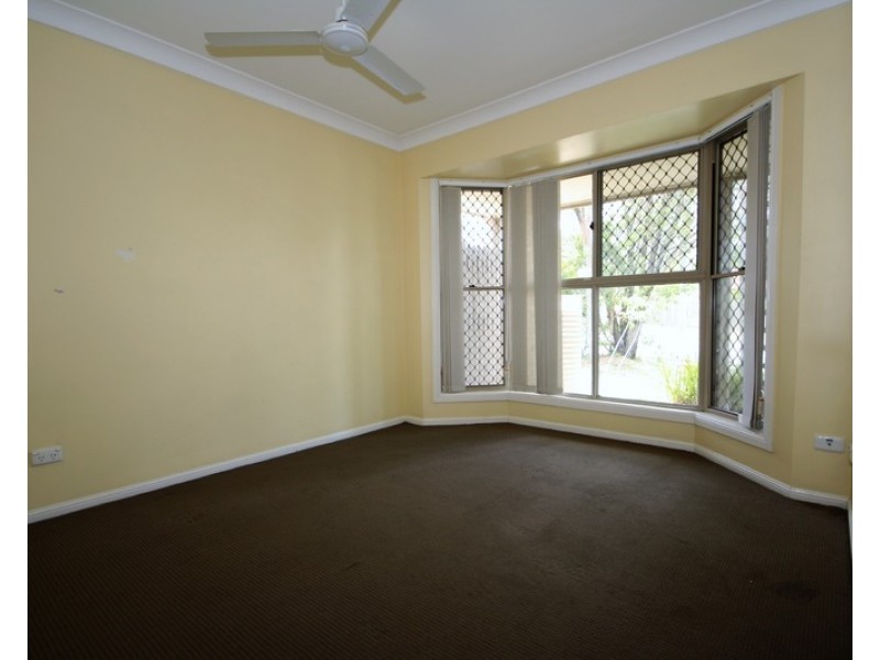 4 Elton Street, Daisy Hill QLD 4127