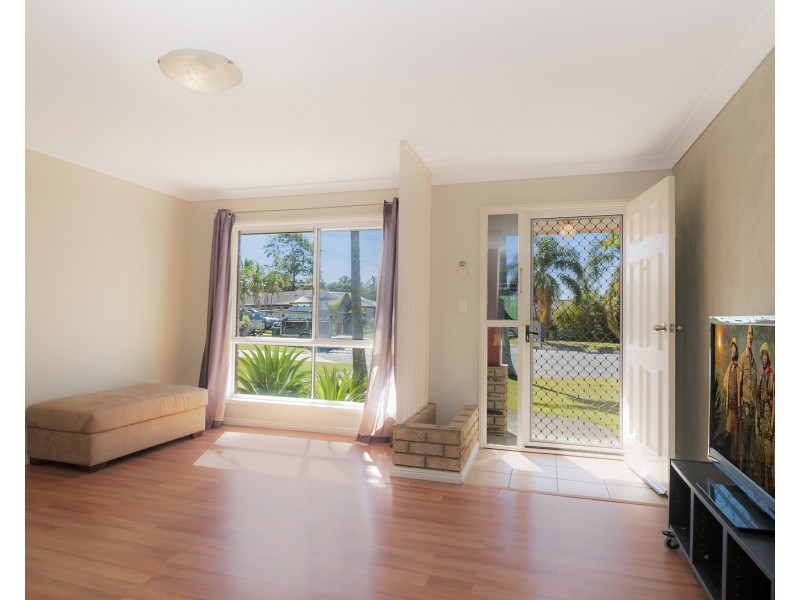 8 Cania Court, Marsden QLD 4132