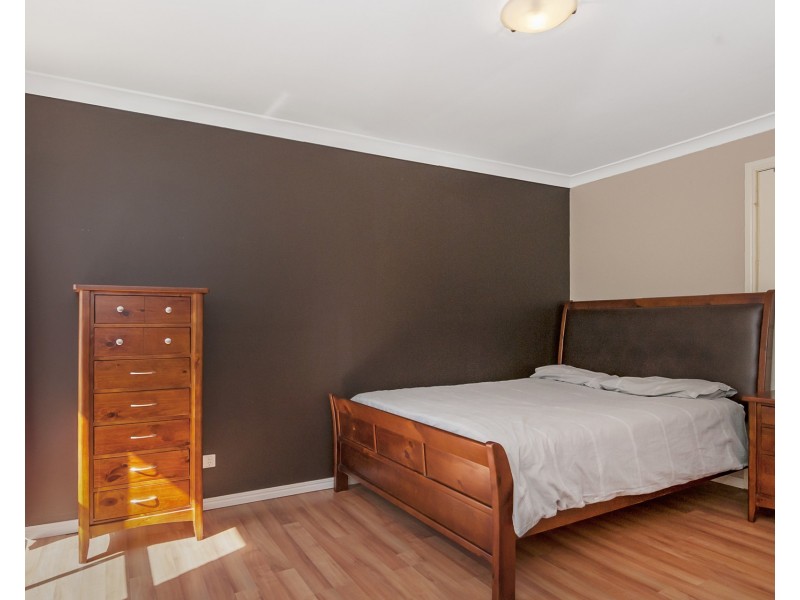 8 Cania Court, Marsden QLD 4132