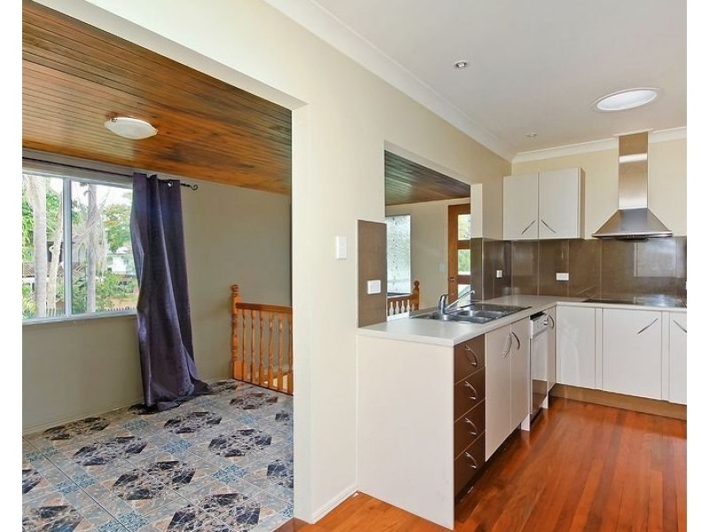22 Poppy Street, Kingston QLD 4114