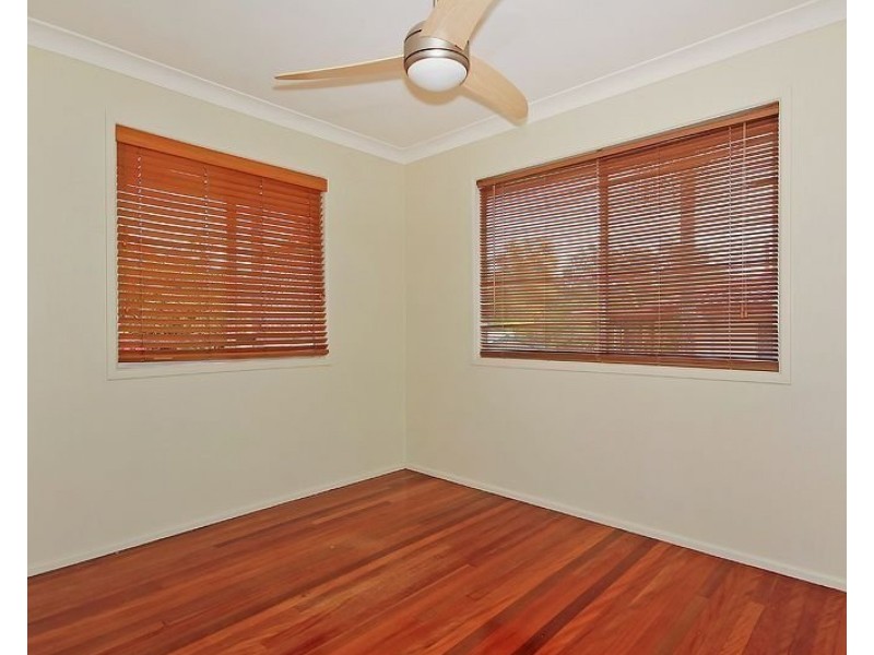 22 Poppy Street, Kingston QLD 4114