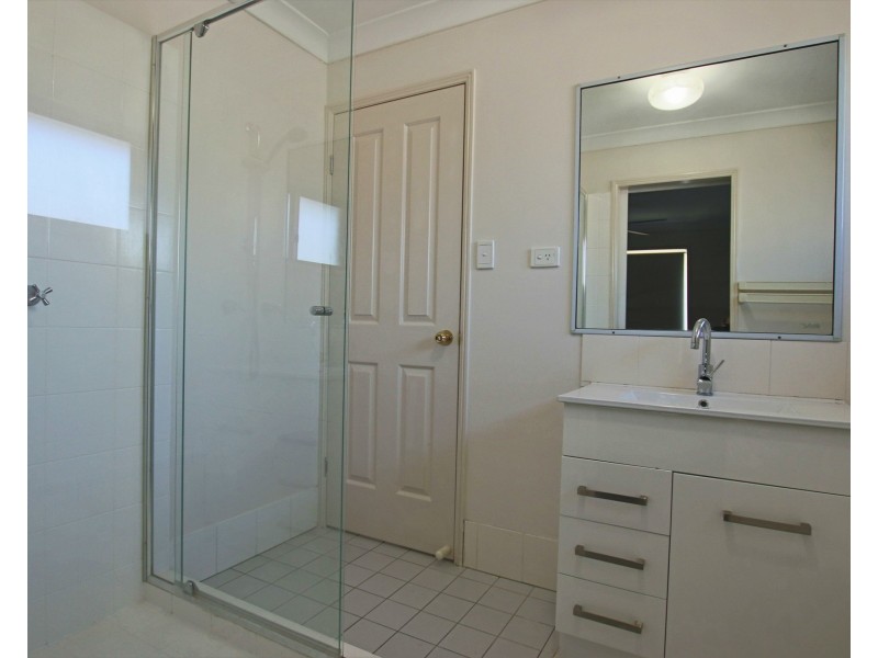 7 Fig Tree Court, Kingston QLD 4114