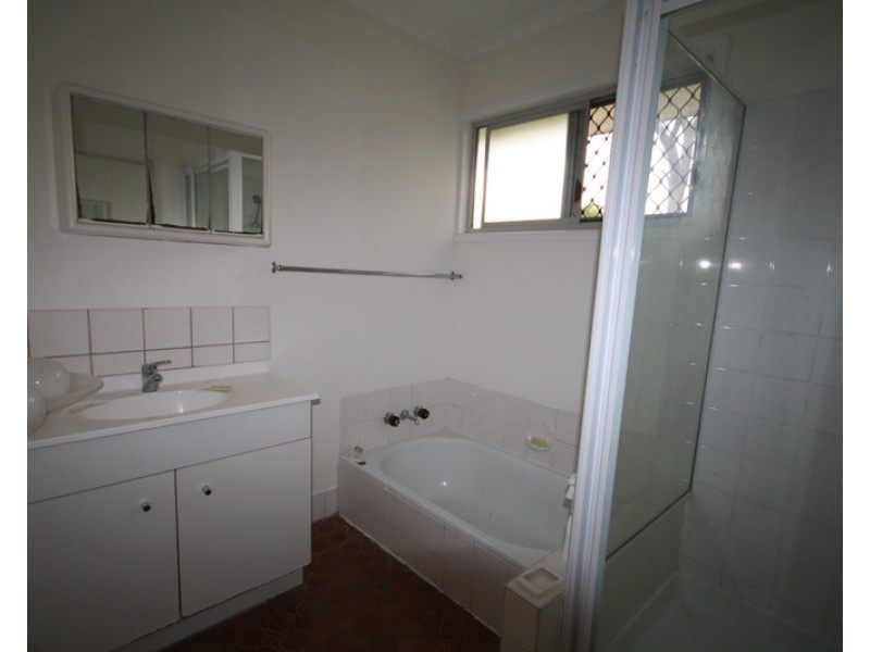13 Balsa Street, Crestmead QLD 4132