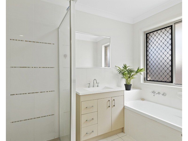 11 Polyanna Court, Loganlea QLD 4131