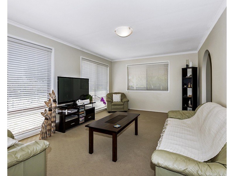 16 Olivia Drive, Kallangur QLD 4503