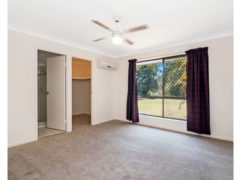 1  Harvard Court, Greenbank QLD 4124