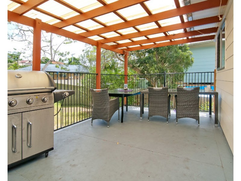 12 Hawkins Street, Springwood QLD 4127