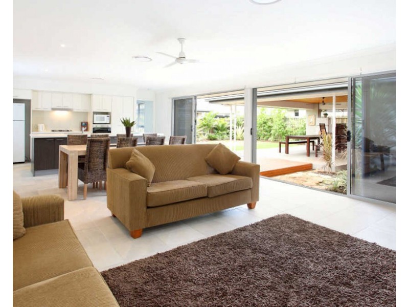 49 Watervale Parade, Wakerley QLD 4154