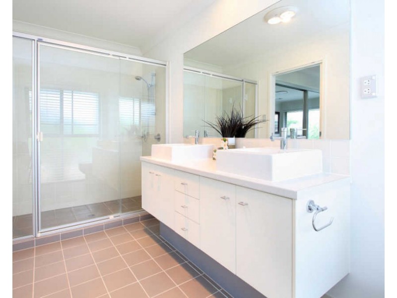 49 Watervale Parade, Wakerley QLD 4154