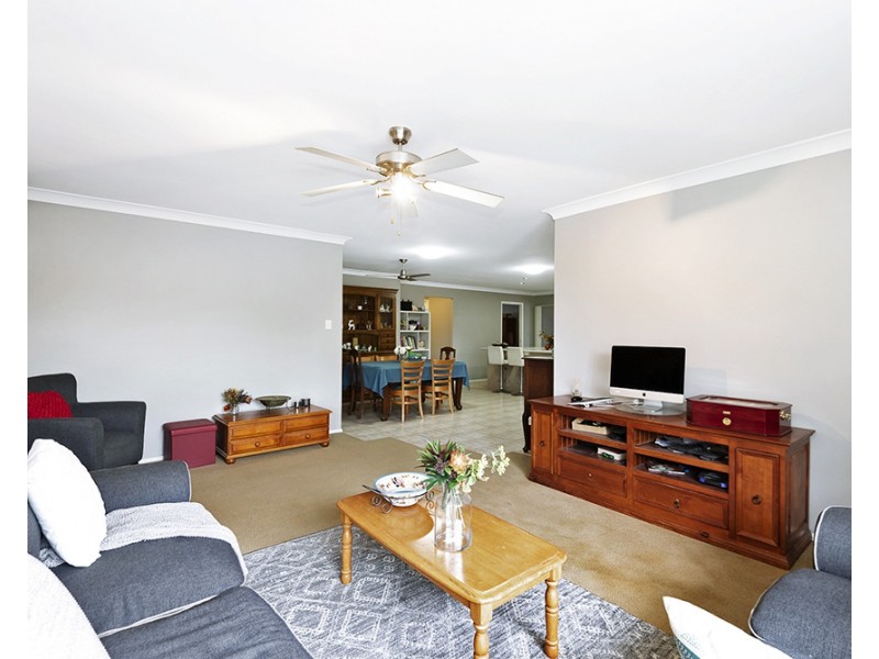 5 Horton Place, Forest Lake QLD 4078