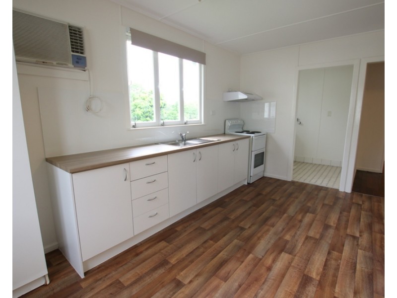 18 Pamela Crescent, Woodridge QLD 4114