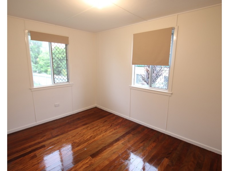 18 Pamela Crescent, Woodridge QLD 4114