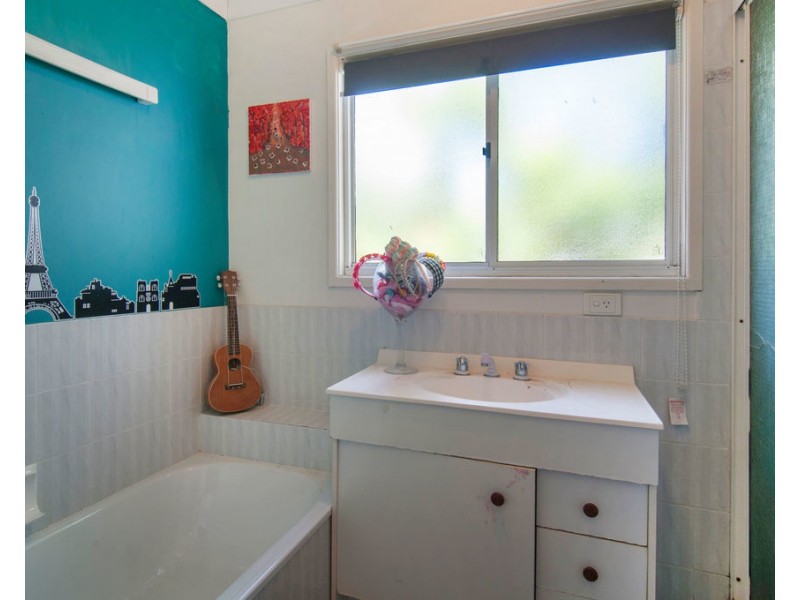 11 Palmer Street, North Ipswich QLD 4305