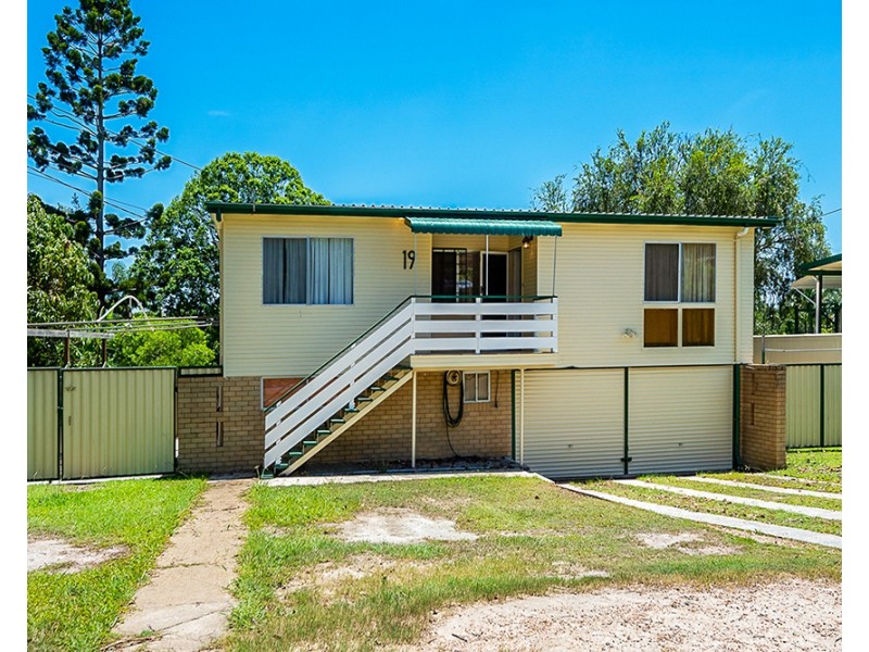 19 Ewinga Street, Kingston QLD 4114