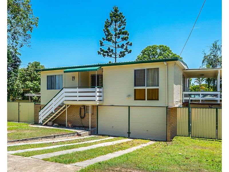 19 Ewinga Street, Kingston QLD 4114