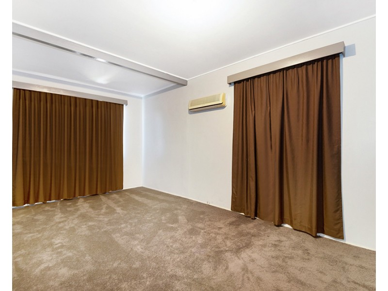 19 Ewinga Street, Kingston QLD 4114