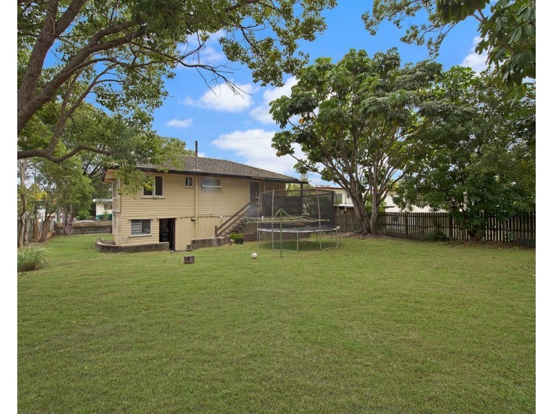 22 Whitey Street, Woodridge QLD 4114