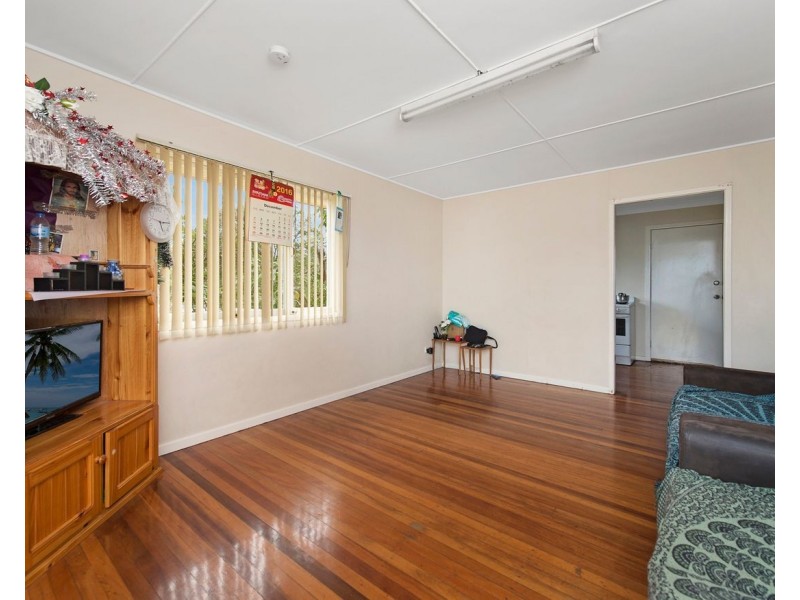 22 Whitey Street, Woodridge QLD 4114
