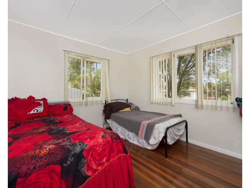22 Whitey Street, Woodridge QLD 4114