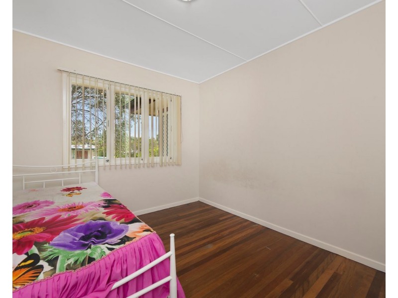 22 Whitey Street, Woodridge QLD 4114