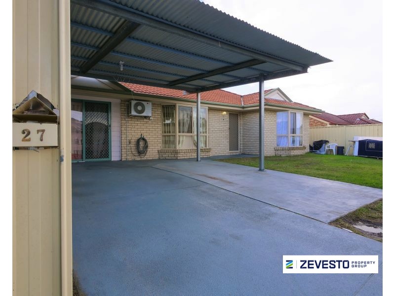 27 Robert South Drive, Crestmead QLD 4132