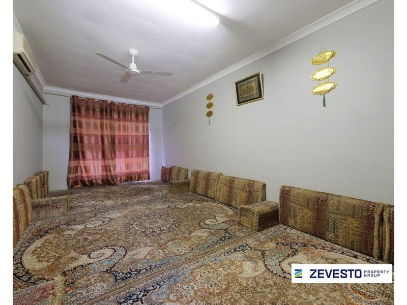 27 Robert South Drive, Crestmead QLD 4132