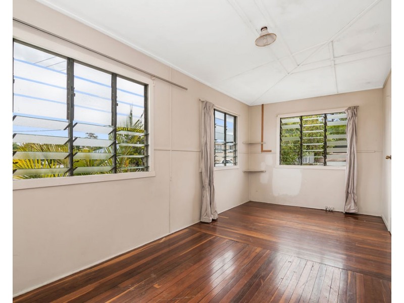 23 Pine Mountain Road, North Ipswich QLD 4305
