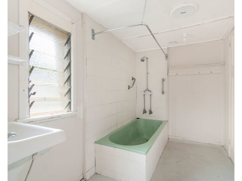 23 Pine Mountain Road, North Ipswich QLD 4305