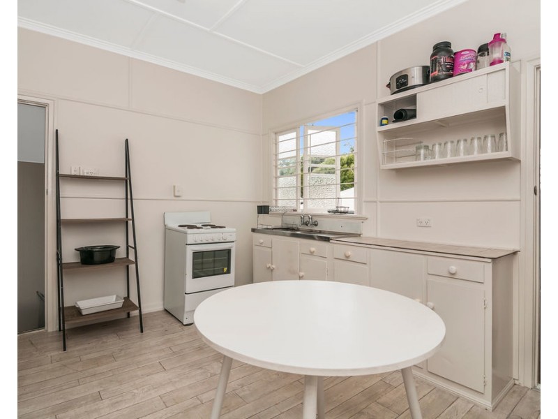 5a Hayes Street, Brassall QLD 4305