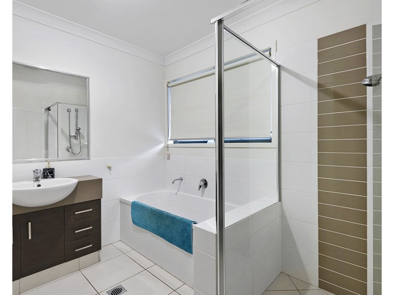 21 Ludlow Crescent, Ormeau Hills QLD 4208