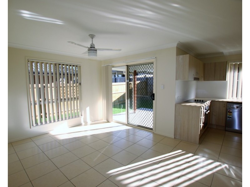 5a Lockyer Place, Crestmead QLD 4132