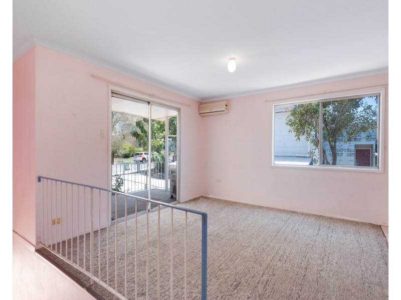 19 Stuart Street, Woodridge QLD 4114