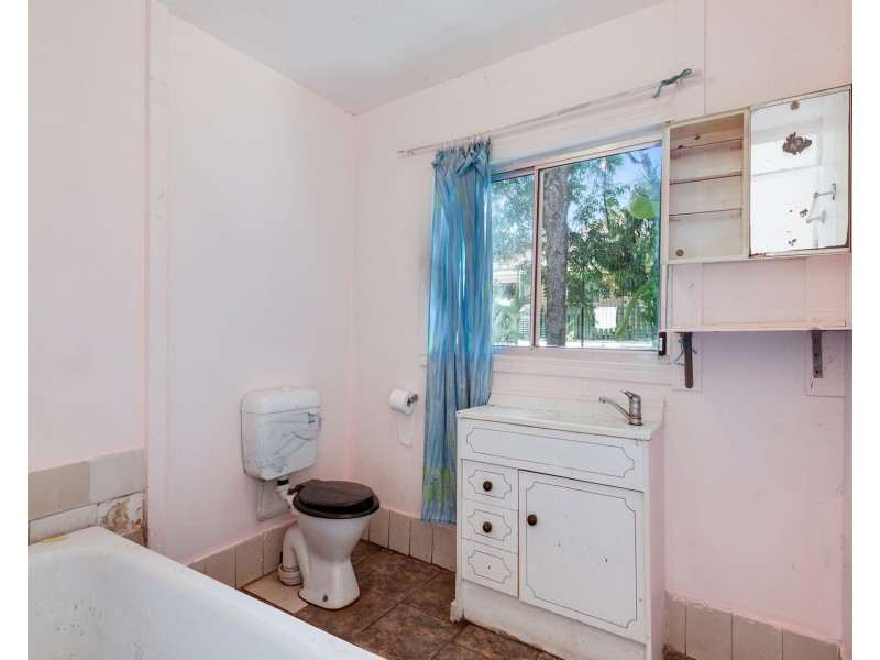19 Stuart Street, Woodridge QLD 4114