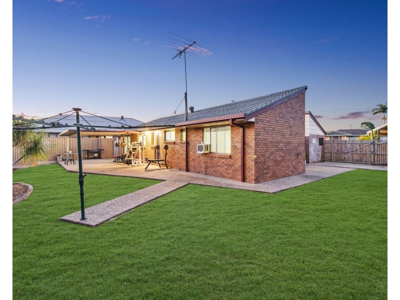 32 Springfield Crescent, Daisy Hill QLD 4127