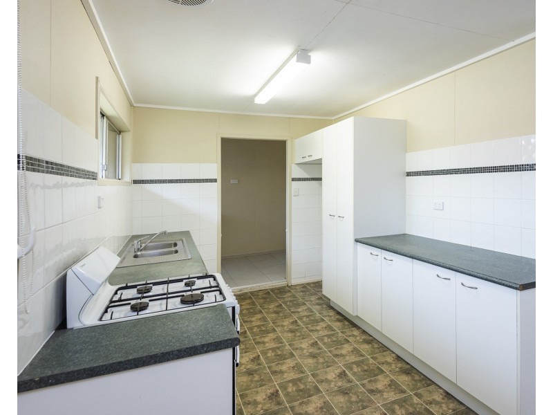 12 Dorothy Street, Woodridge QLD 4114