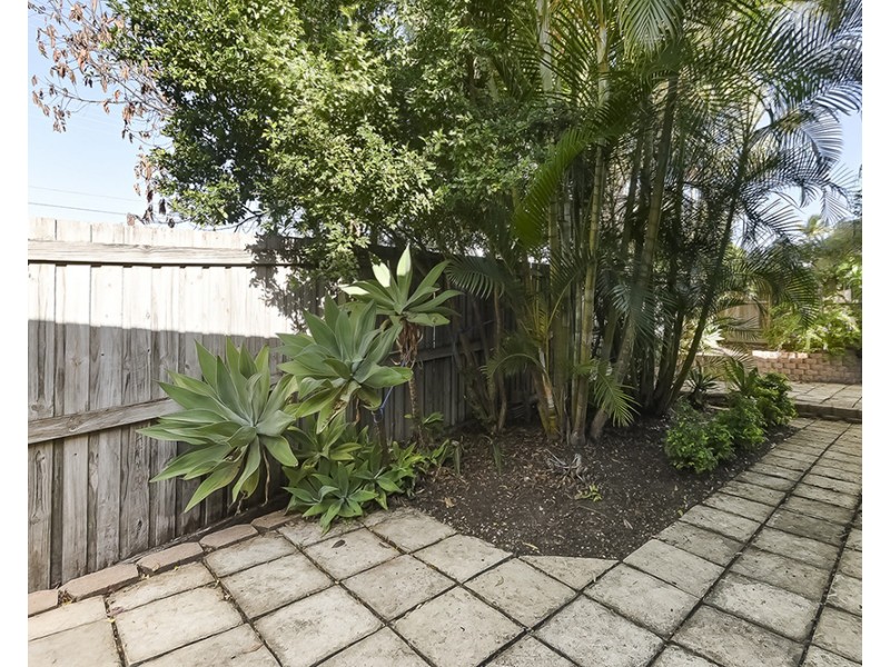 2/93 Barbaralla Drive, Springwood QLD 4127