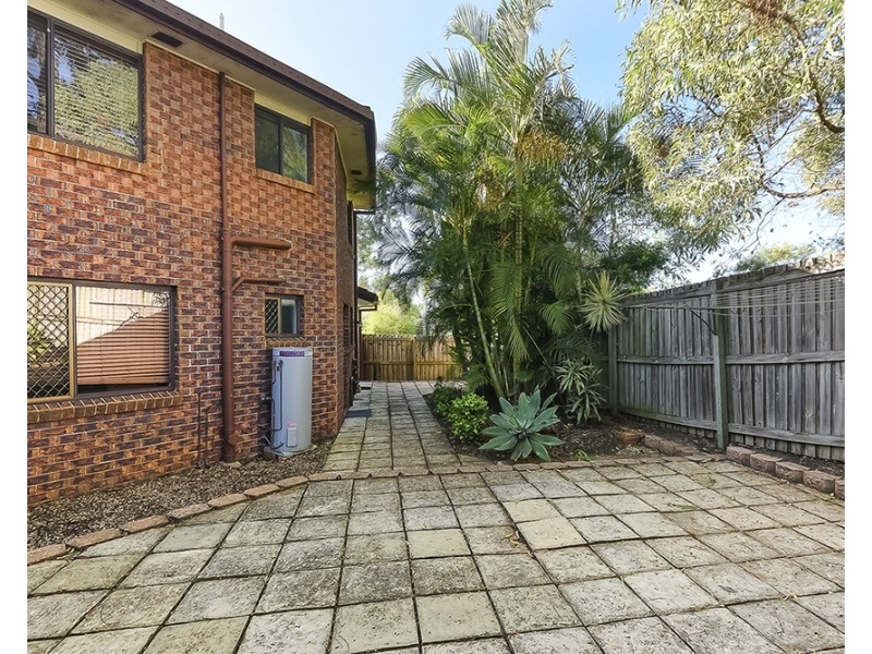2/93 Barbaralla Drive, Springwood QLD 4127