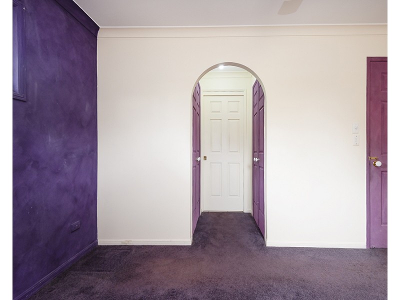 13 Arbour Way, Regents Park QLD 4118