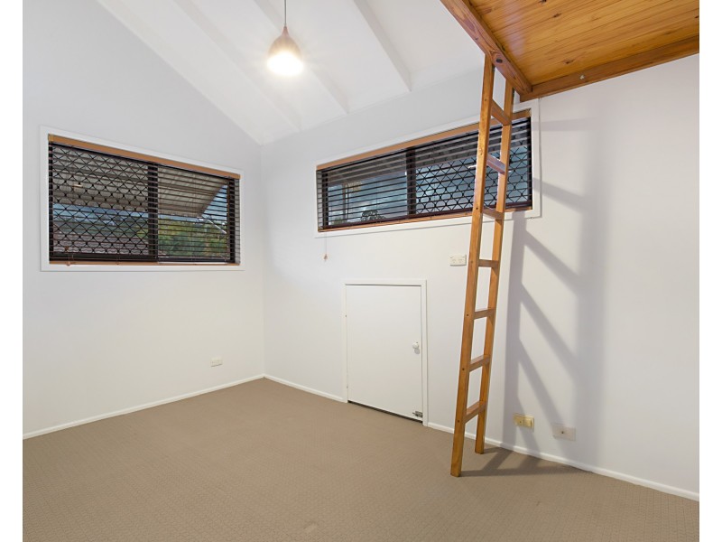 16 Coleman Crescent, Springwood QLD 4127