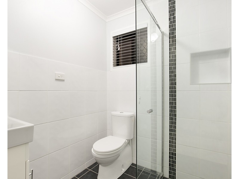 16 Coleman Crescent, Springwood QLD 4127