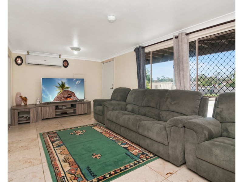 25 Limerick Drive, Crestmead QLD 4132