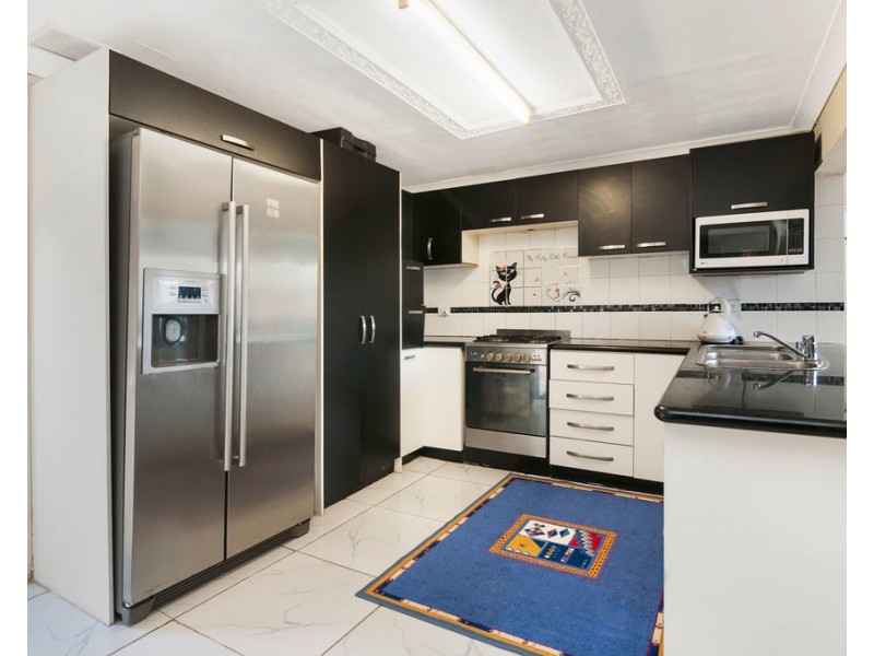 25 Limerick Drive, Crestmead QLD 4132