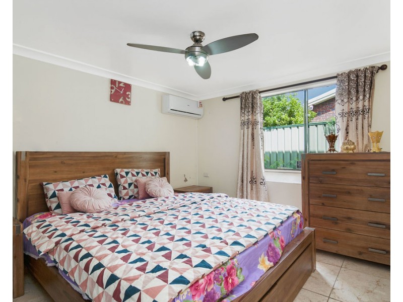 25 Limerick Drive, Crestmead QLD 4132