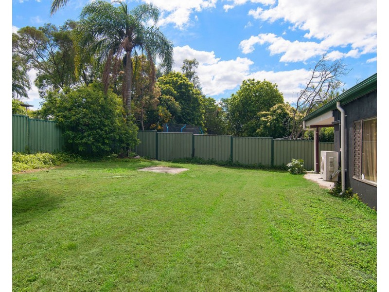 25 Limerick Drive, Crestmead QLD 4132