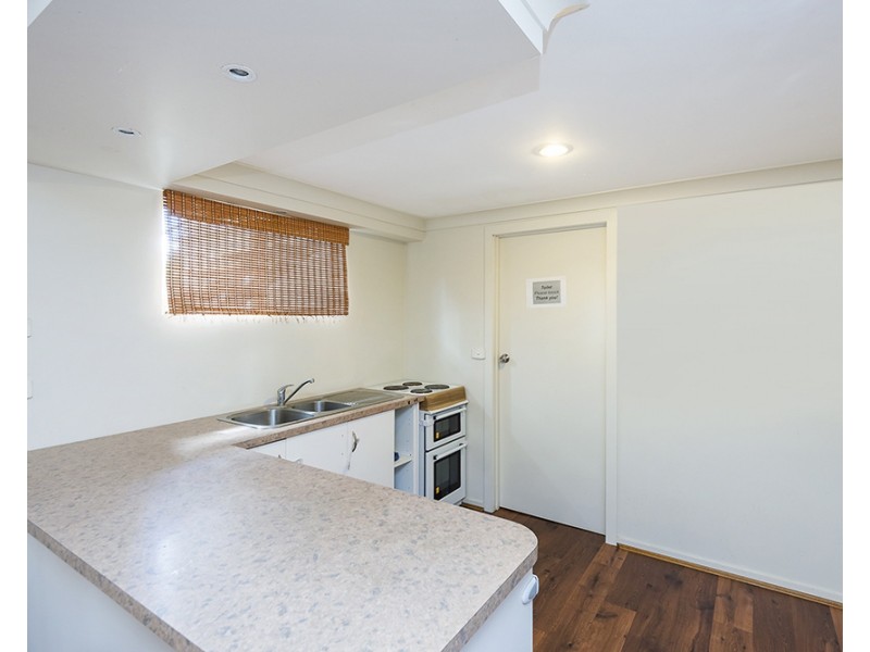 18 Wilde Street, Kingston QLD 4114