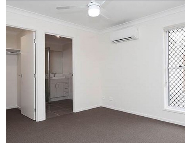 11 Eden Lane, Marsden QLD 4132