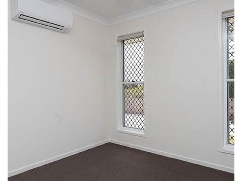 11 Eden Lane, Marsden QLD 4132