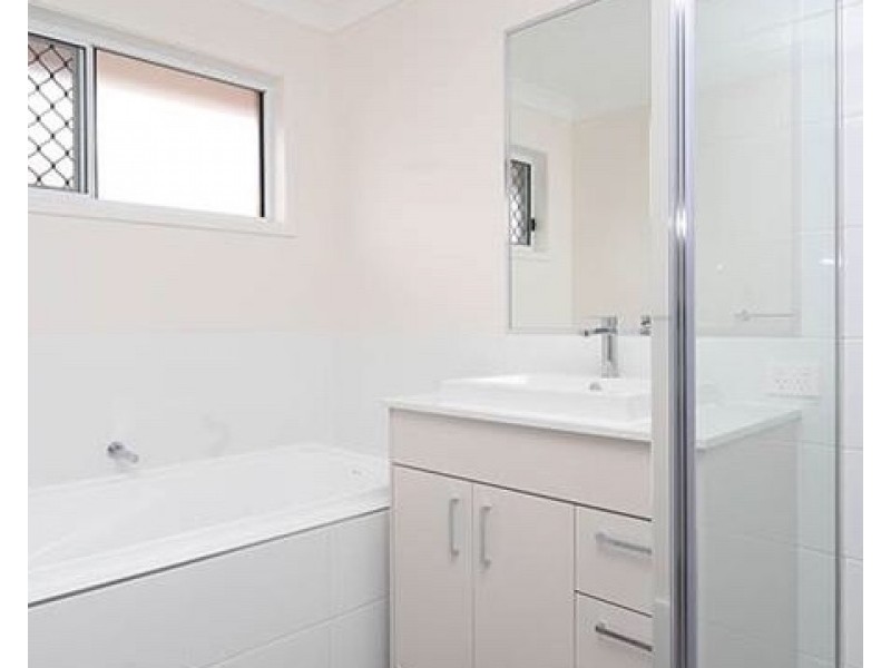 11 Eden Lane, Marsden QLD 4132